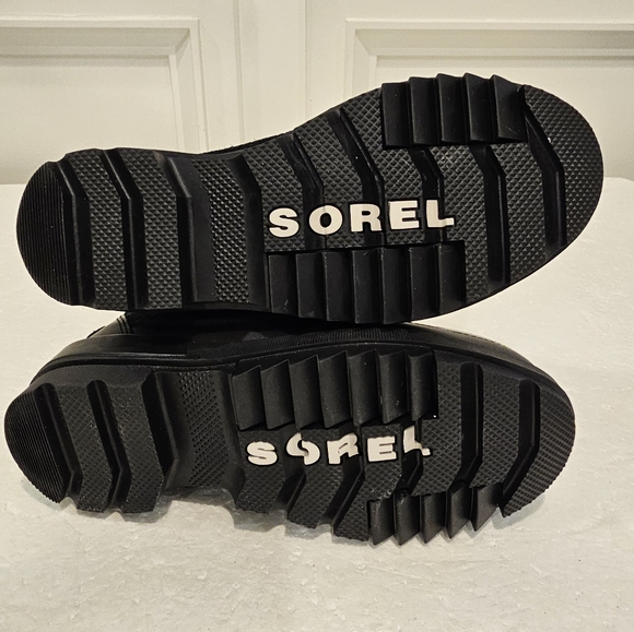 Sorel🔥🔥HOST PICK🔥🔥 women's Tivoli IV Insulated waterproof boots - Picture 5 of 8